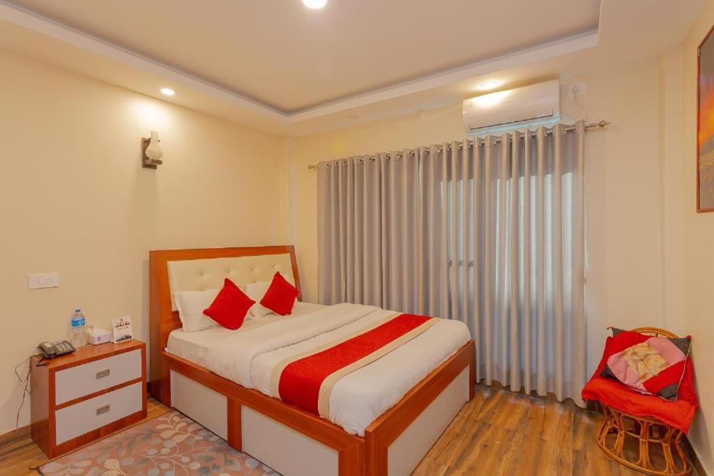 Hotel Tiktok Kathmandu Buitenkant foto