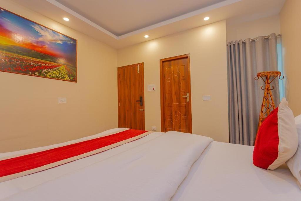 Hotel Tiktok Kathmandu Buitenkant foto