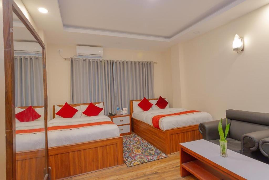 Hotel Tiktok Kathmandu Buitenkant foto