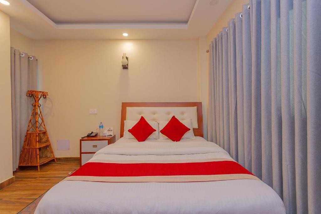 Hotel Tiktok Kathmandu Buitenkant foto