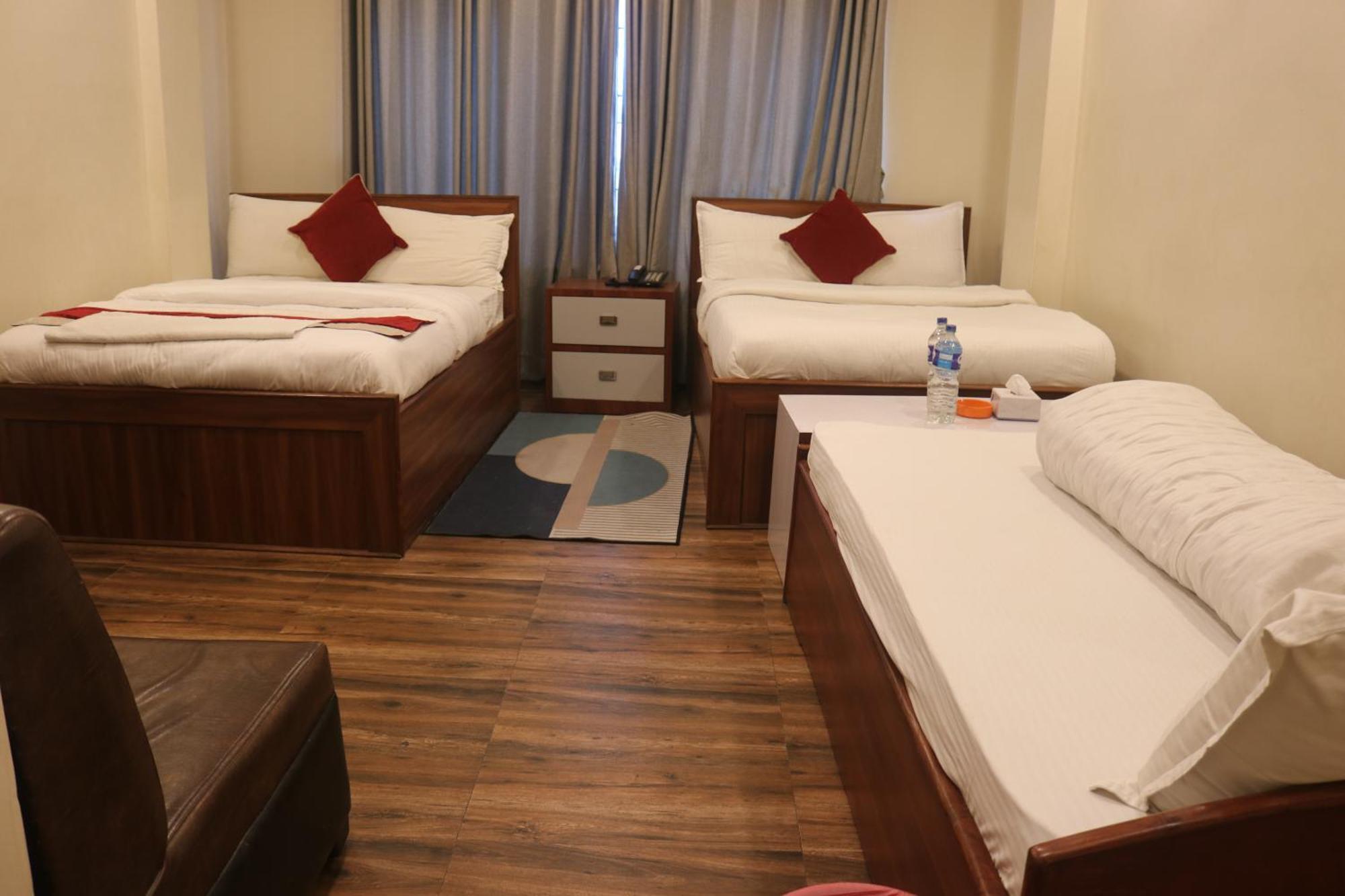 Hotel Tiktok Kathmandu Buitenkant foto