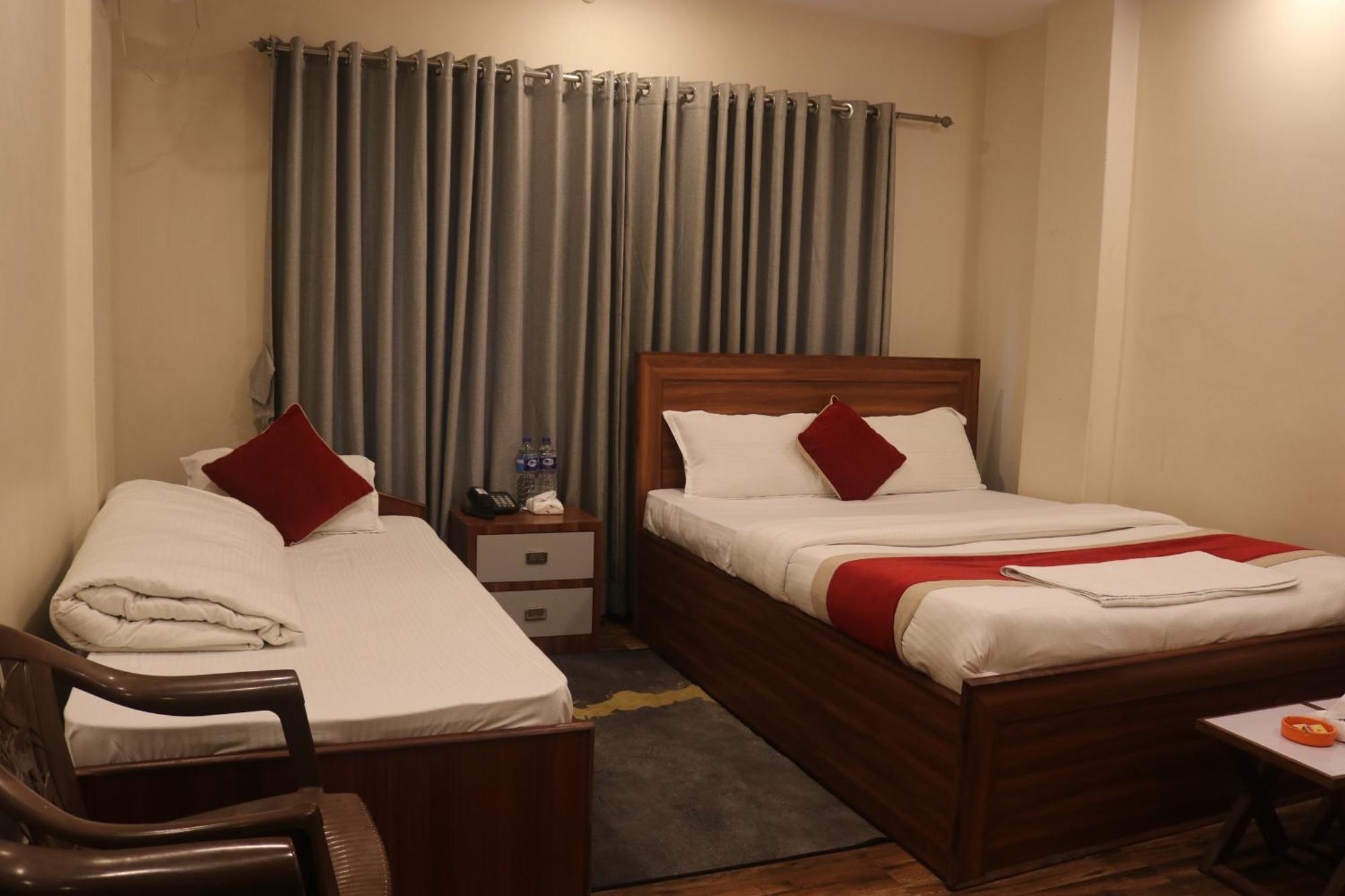 Hotel Tiktok Kathmandu Buitenkant foto